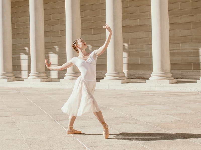 Maggie dancing in front of the Legion of Honor.