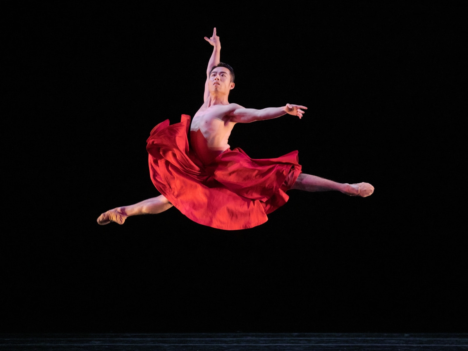 Meng in Requiem for a Rose Photo by Chris Hardy