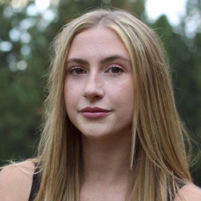 headshot_800x800_acf_cropped Maddie Sager